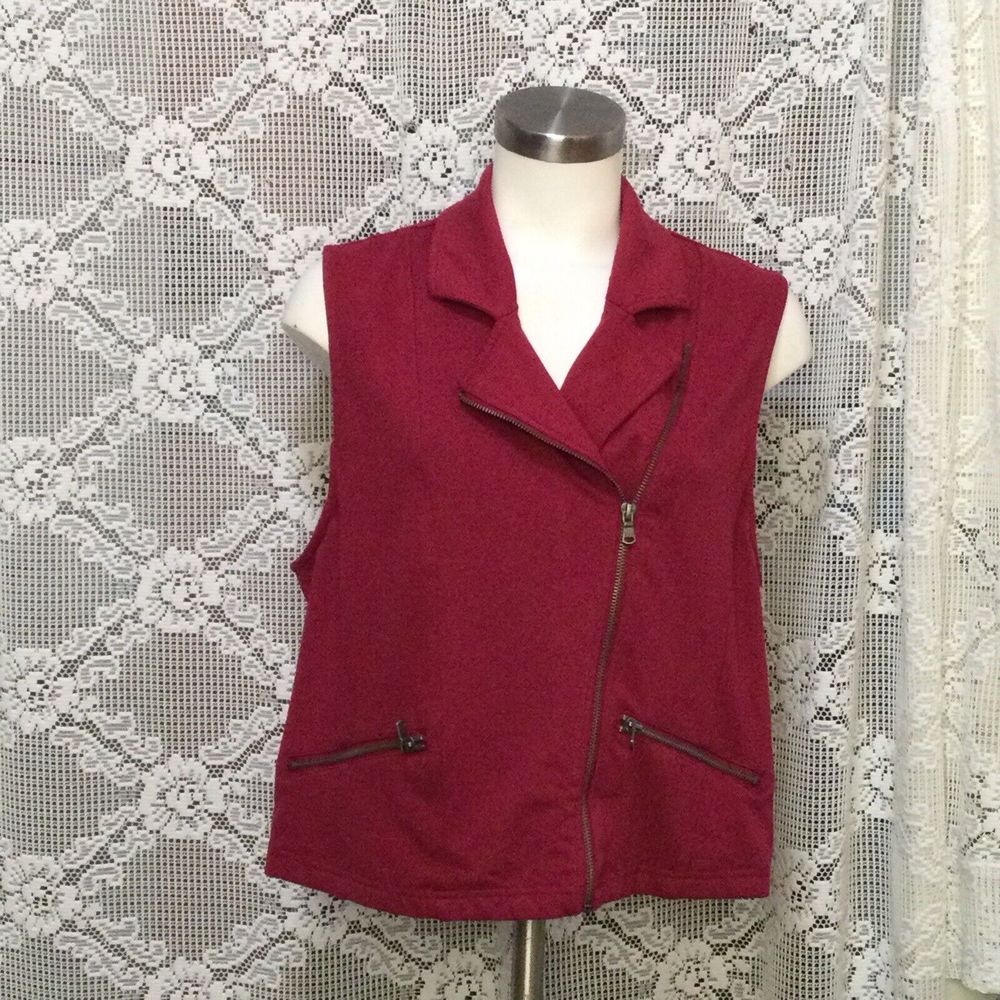 Torrid Vest Sleeveless Jacket Moto Full Zip Pockets Size 2X Raspberry Red